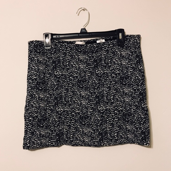 H&M Mini Skirt - Picture 1 of 2